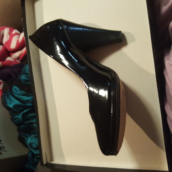 Delman shoes - Picture 5 of 5